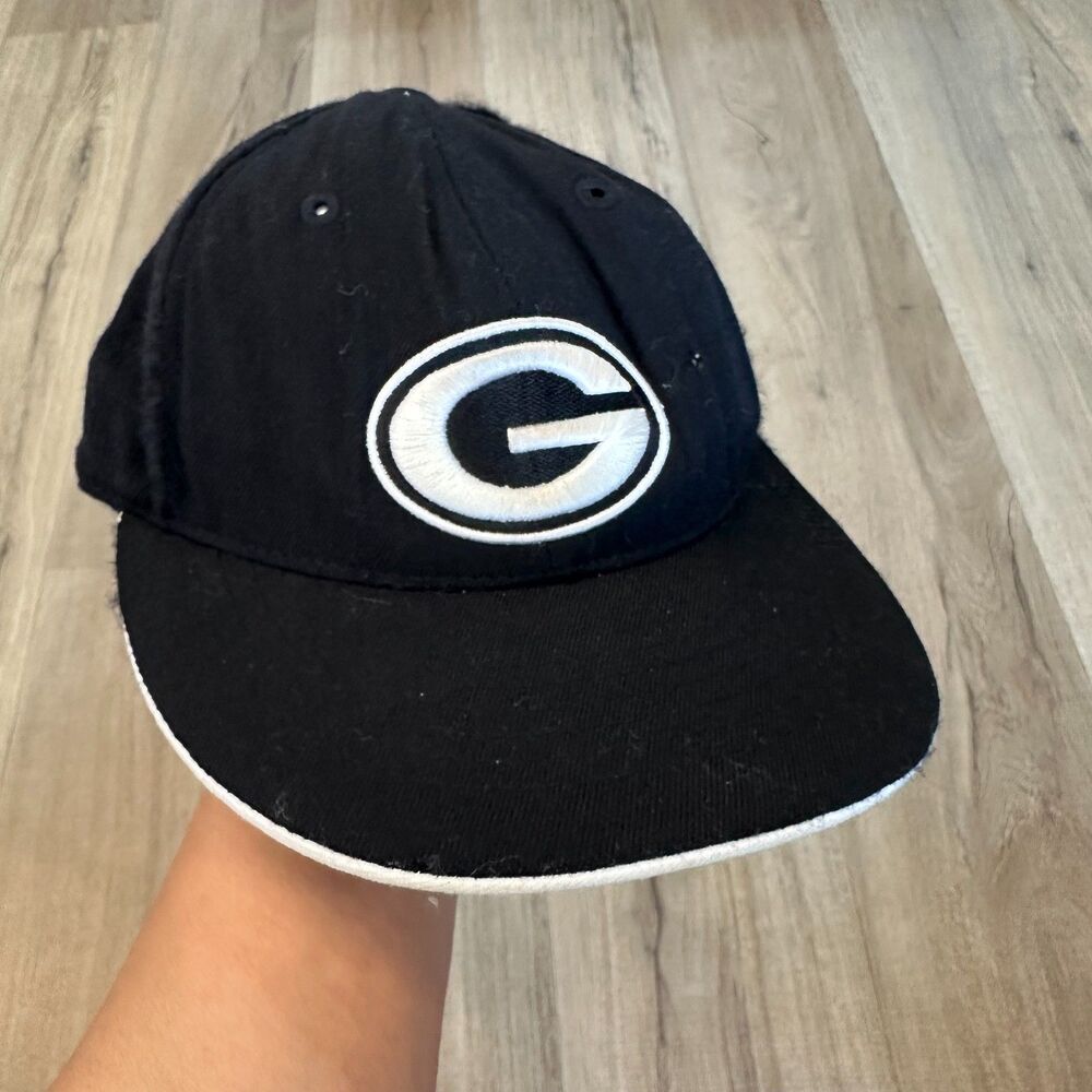 NFL Black and White Green Bay Packers fitted cap Size 7 1/4